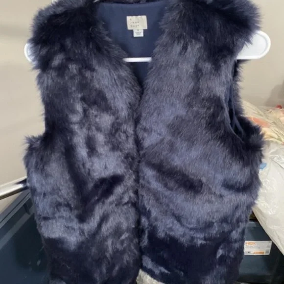 Assorted items - Picture 8 of 12